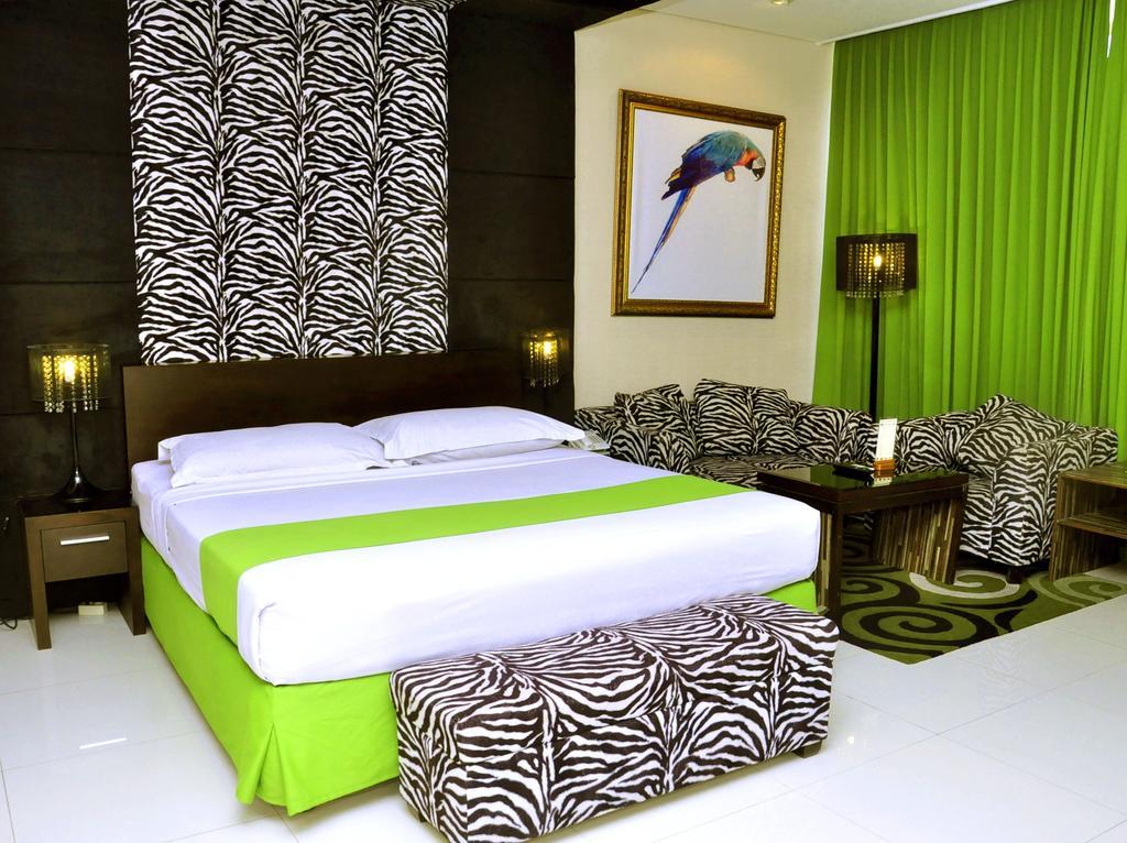 Pohon Inn Hotel Malang Buitenkant foto